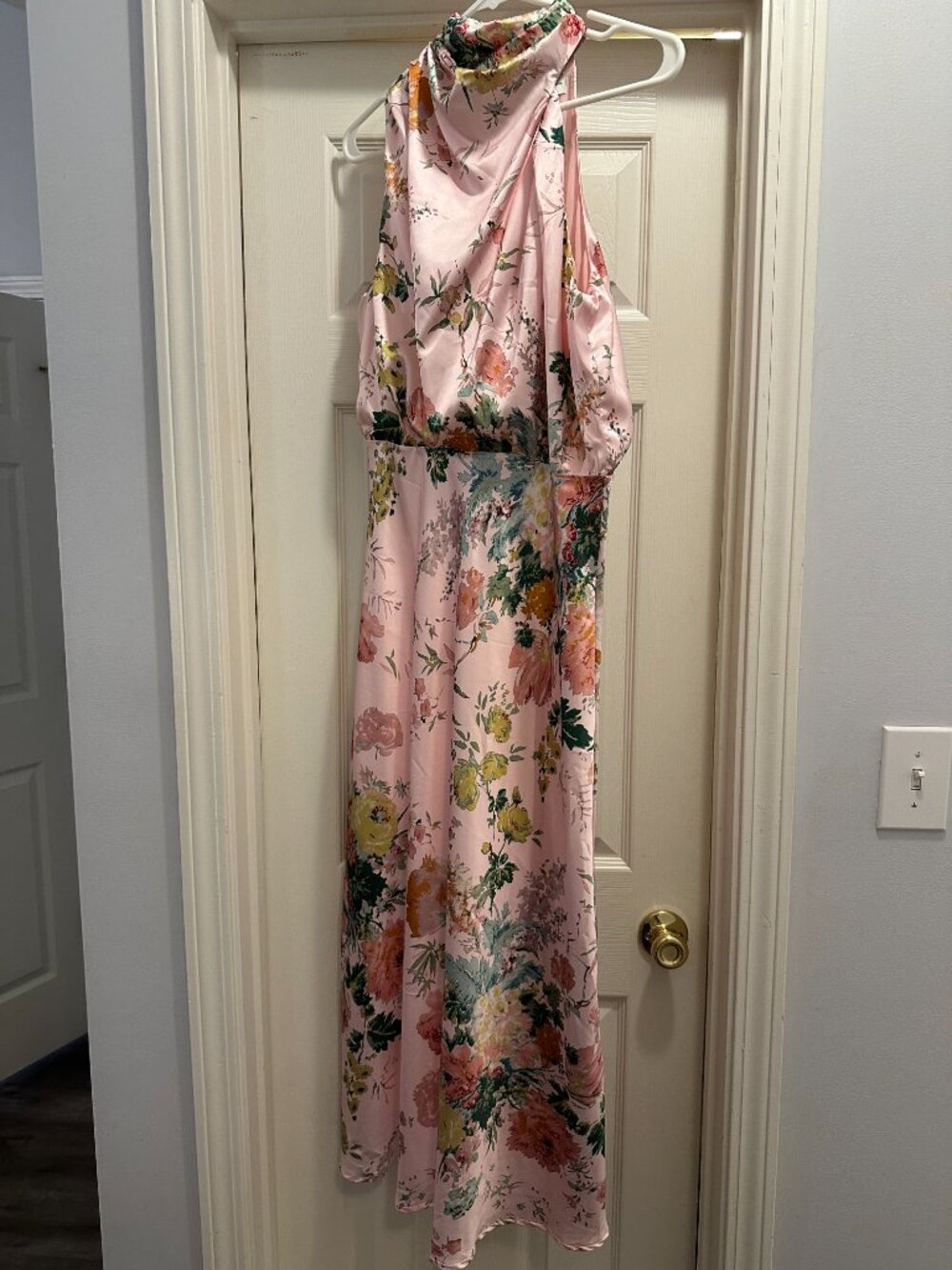 Petal & Pup Anabelle Halter Neck Midi Dress Size Medium - Picture 4 of 7